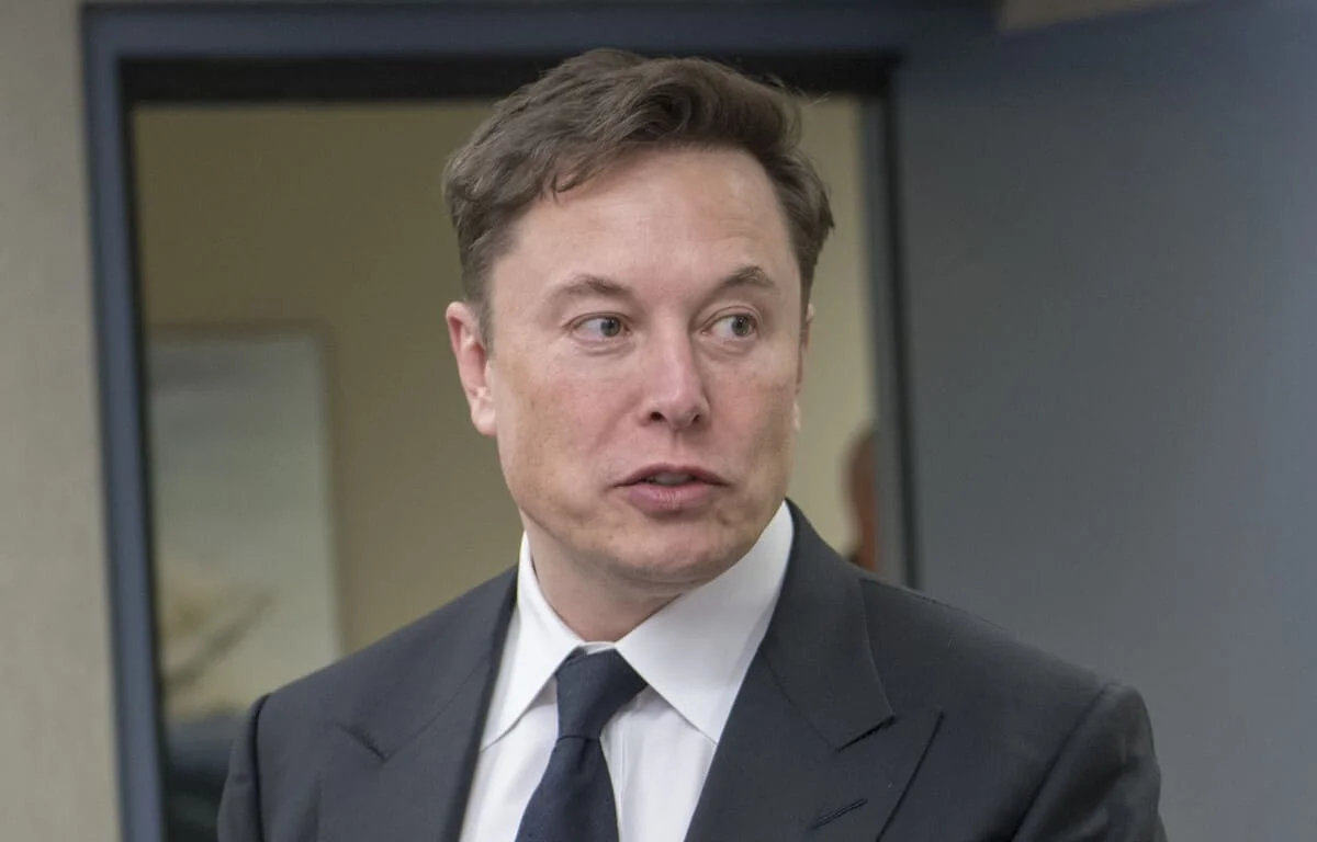 Sindicatos y líderes demócratas se rebelan contra el pago millonario a Elon Musk