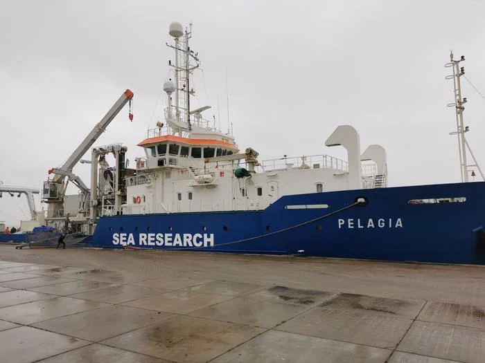 Un estudio estima 27 millones de toneladas de nanoplásticos flotando en el Atlántico Norte