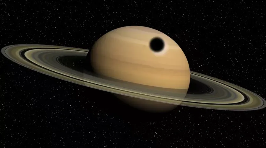 Saturno muestra su “agujero negro” visible desde la Tierra