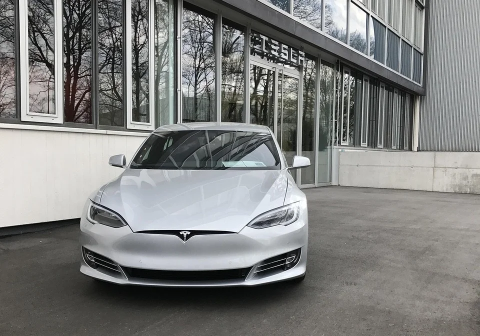 Tesla pierde impulso en Europa: sus ventas caen un 27,9% mientras la competencia crece