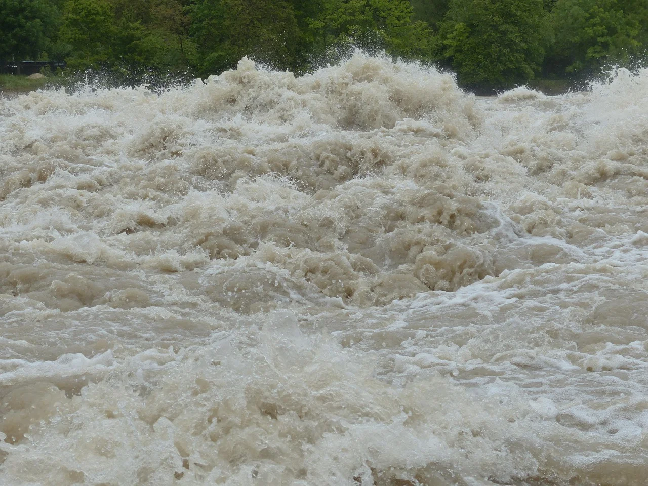 Al menos cinco rescatados en Ruidoso, Nuevo México, por inundaciones repentinas y lluvias torrenciales