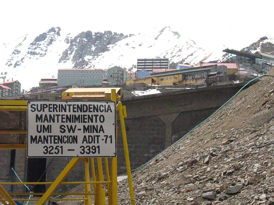 Codelco confirma la muerte de un minero atrapado tras el sismo en El Teniente
