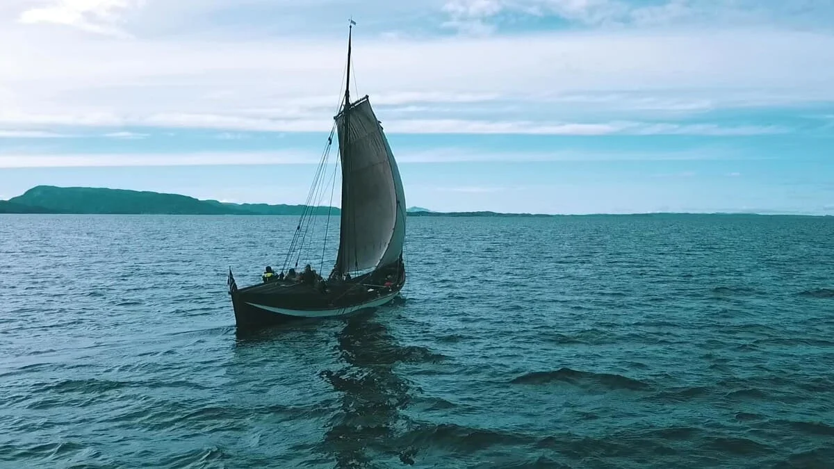Arqueólogo revive la navegación vikinga y revela secretos olvidados de las rutas marítimas nórdicas