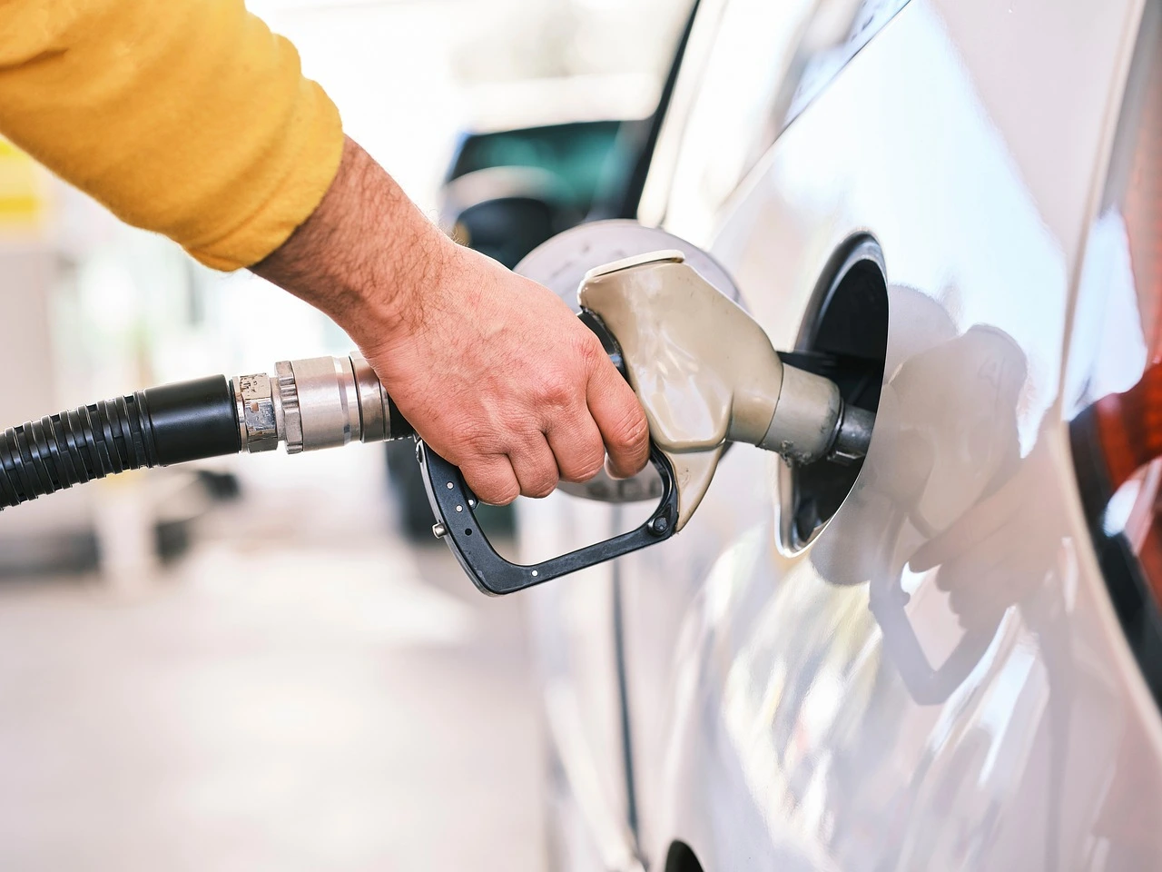 Nuevo catalizador de níquel permitirá crear combustibles sostenibles para autos y aviones a partir de CO₂