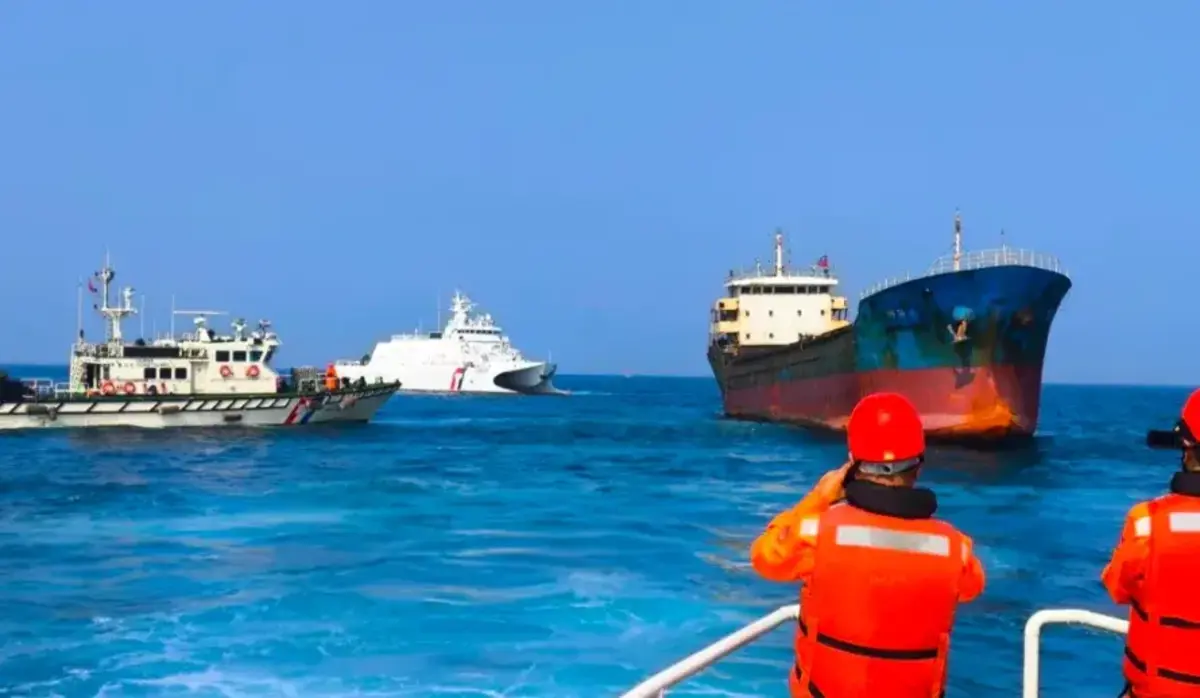 Tensión en Taiwán tras interceptar carguero chino por posible sabotaje submarino