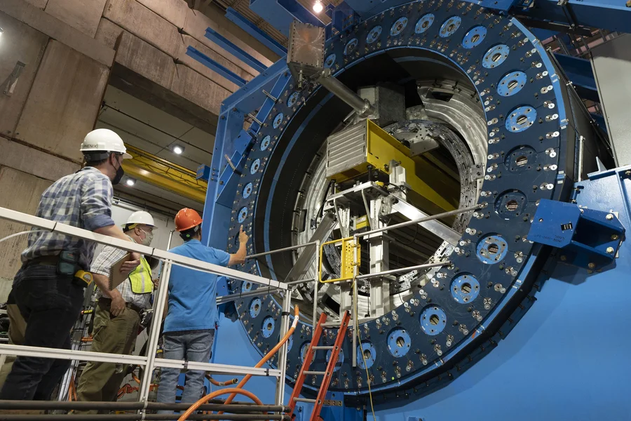 El detector sPHENIX logra su primera gran prueba y se prepara para investigar cómo nació la materia tras el Big Bang