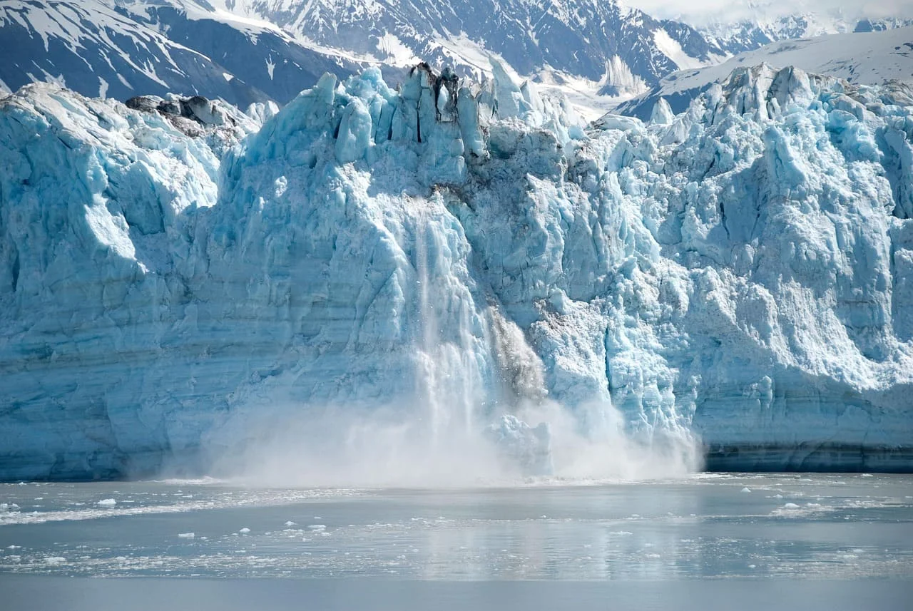 Los glaciares alpinos se derriten a un ritmo alarmante: ¿qué está acelerando el proceso?