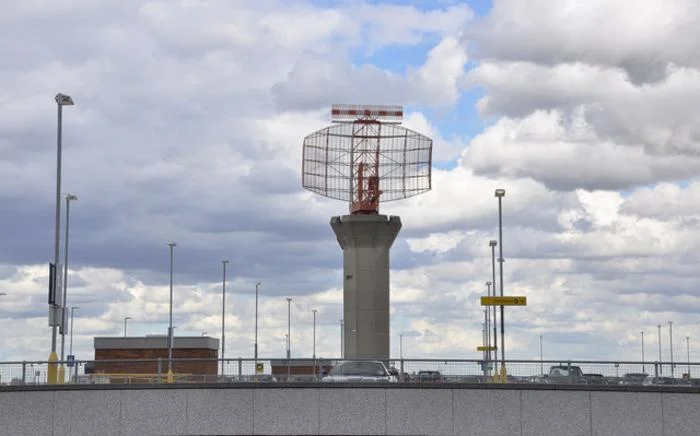 Los radares de aeropuertos podrían revelar la existencia de la Tierra a civilizaciones extraterrestres, según un estudio
