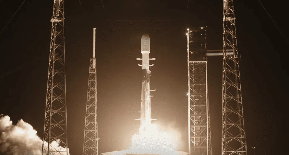 SpaceX lanza con éxito la misión Bandwagon-3 con satélites internacionales y la cápsula de reentrada PHOENIX