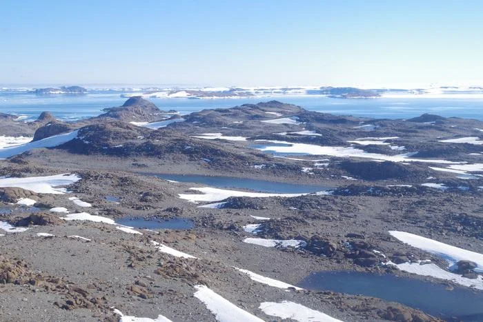 Científicos descubren paisajes de ríos de 100 millones de años preservados bajo el hielo antártico