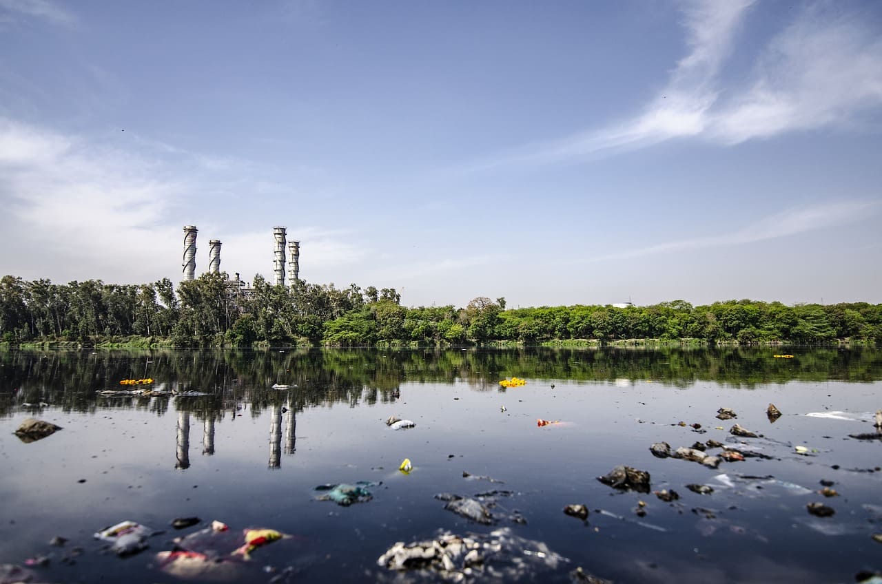 Qué es la contaminación del agua y cuáles son sus principales causas