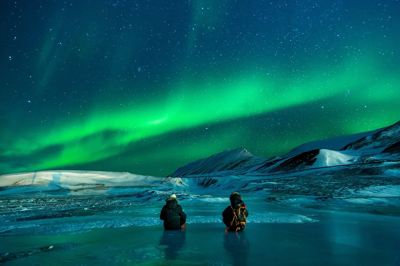 Aurora Boreal: La Danza Luminosa del Cielo Nocturno
