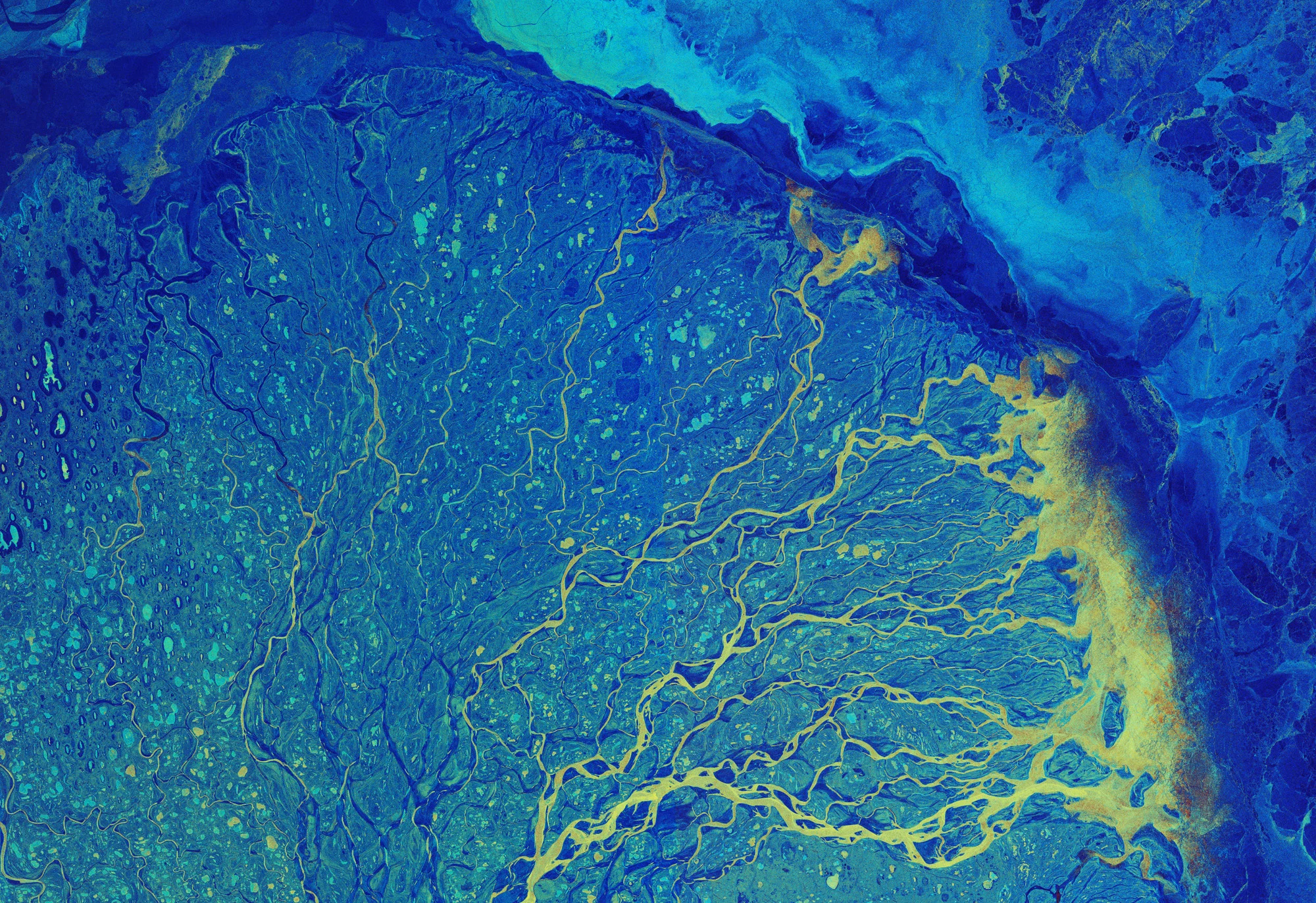 El agua de los ríos rusos está cambiando la formación de nubes en el Ártico