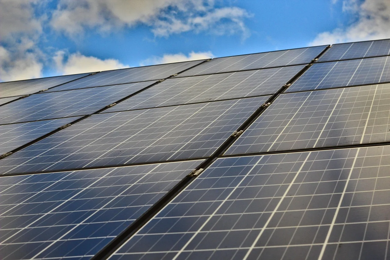 Empresa española Zelestra invertirá 1.000 millones en energía renovable para minas de Perú