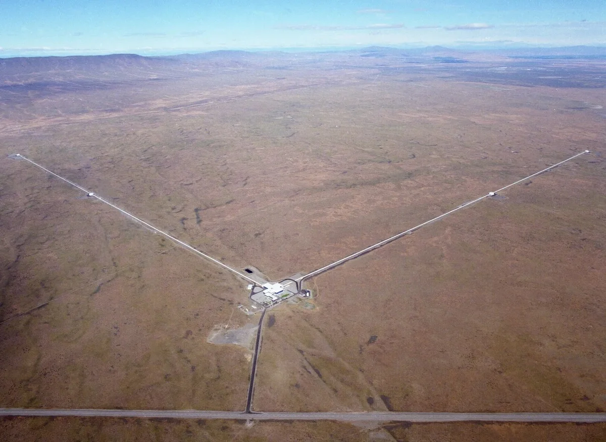 Detectan la colisión más masiva jamás registrada entre dos agujeros negros gigantes