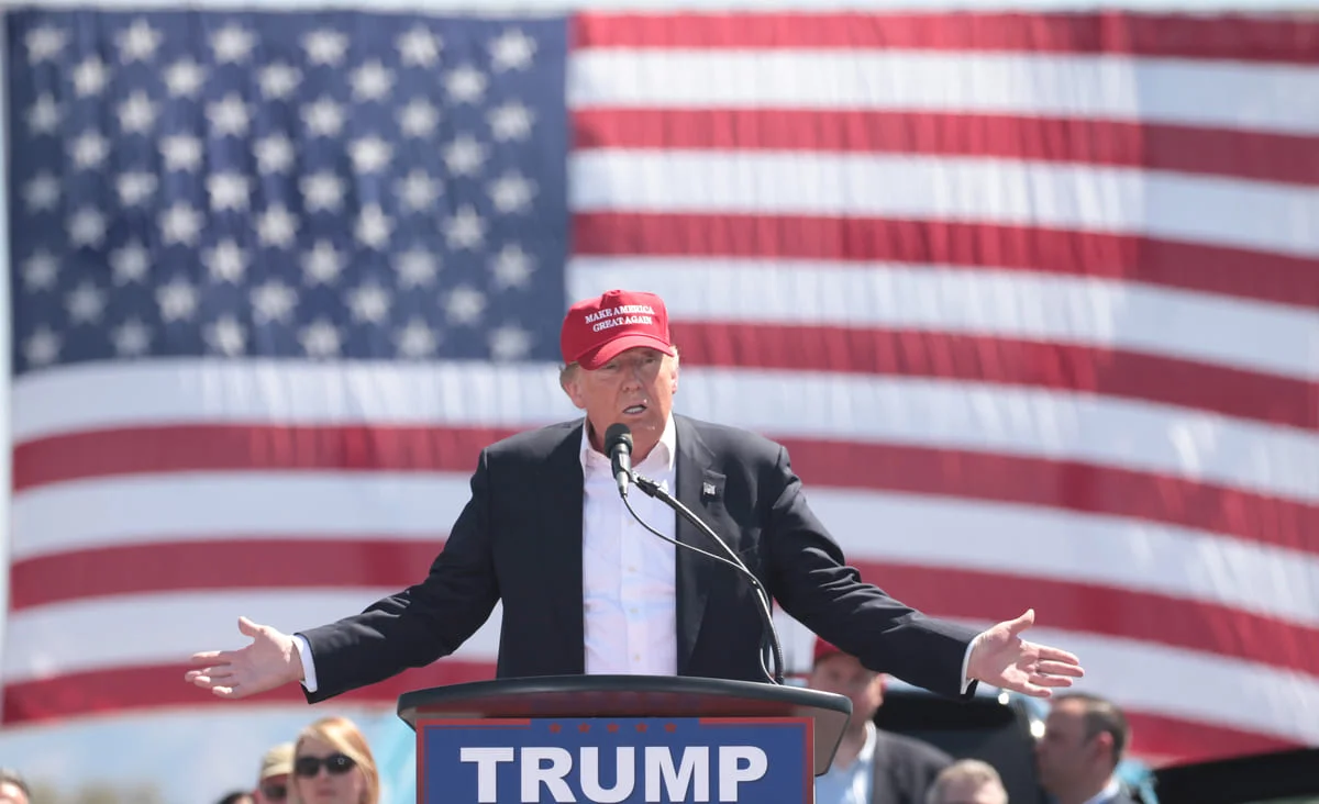 Donald Trump rechaza postularse como vicepresidente en 2028 y deja abierta la posibilidad de un tercer mandato