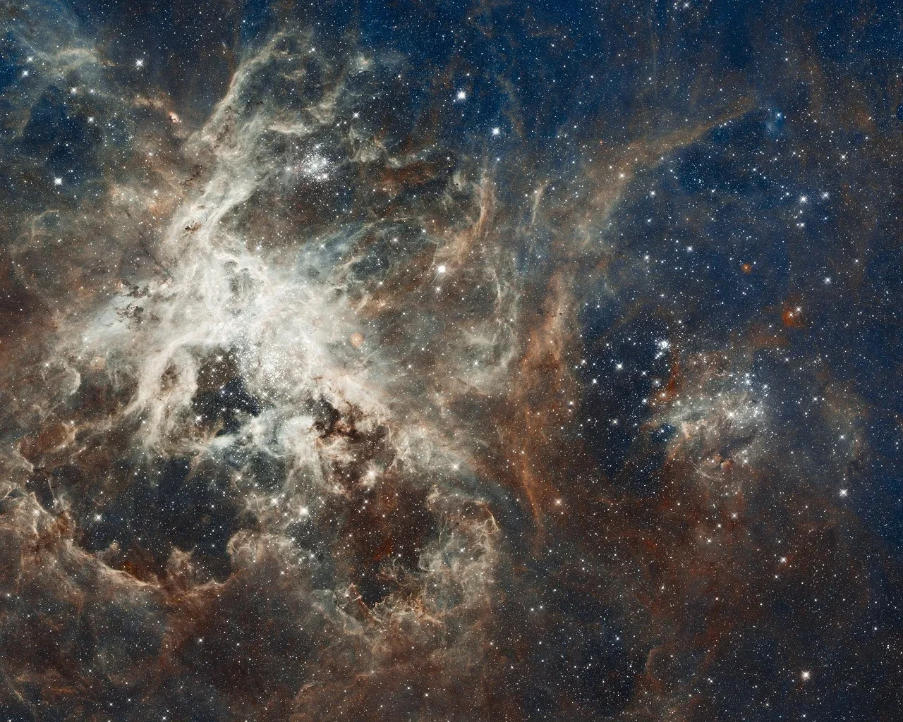 Nebulosas: Cunas Cósmicas y Espectáculos de Luz
