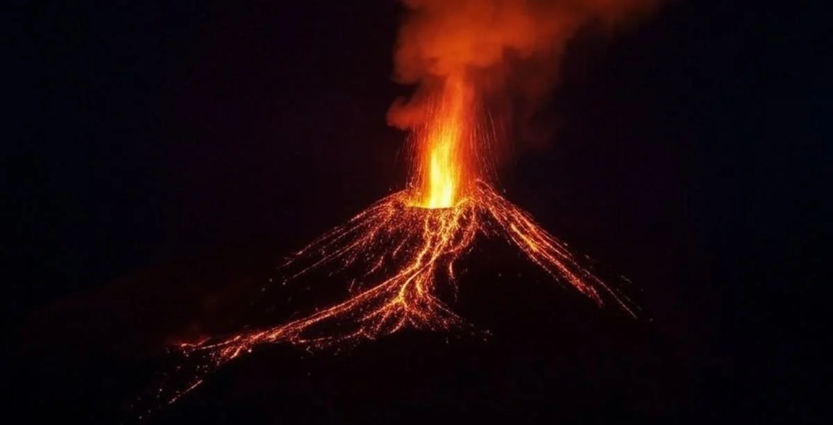 Erupción del Volcán de Fuego en Guatemala obliga a evacuaciones masivas